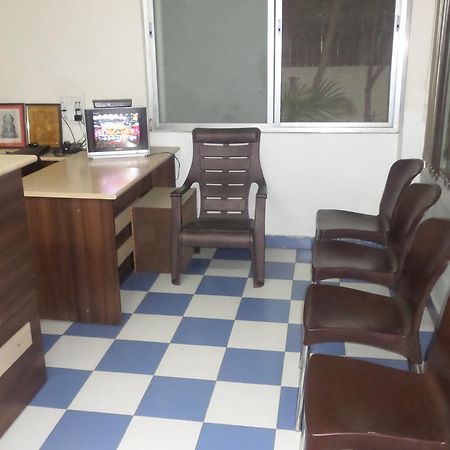 Indradeep Executive Hotel Аурангабад Екстериор снимка