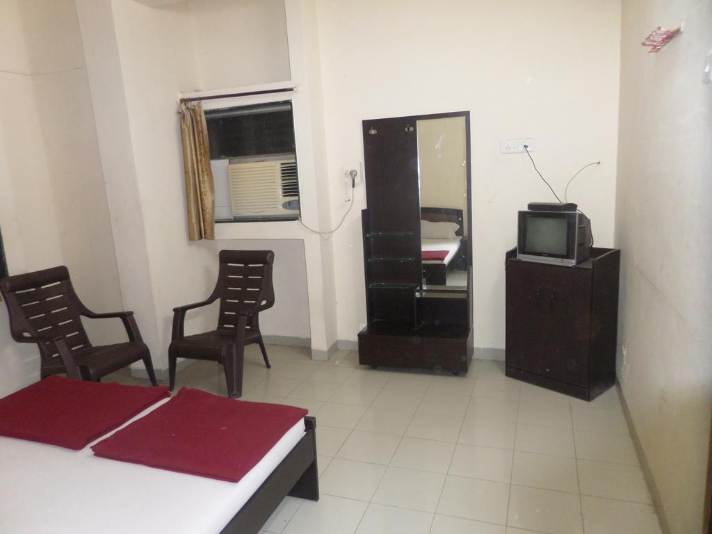Indradeep Executive Hotel Аурангабад Стая снимка